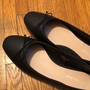 Black ballet flats